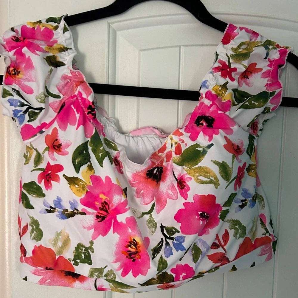 Floral Ruffle Bikini Set - Picture 2 of 3